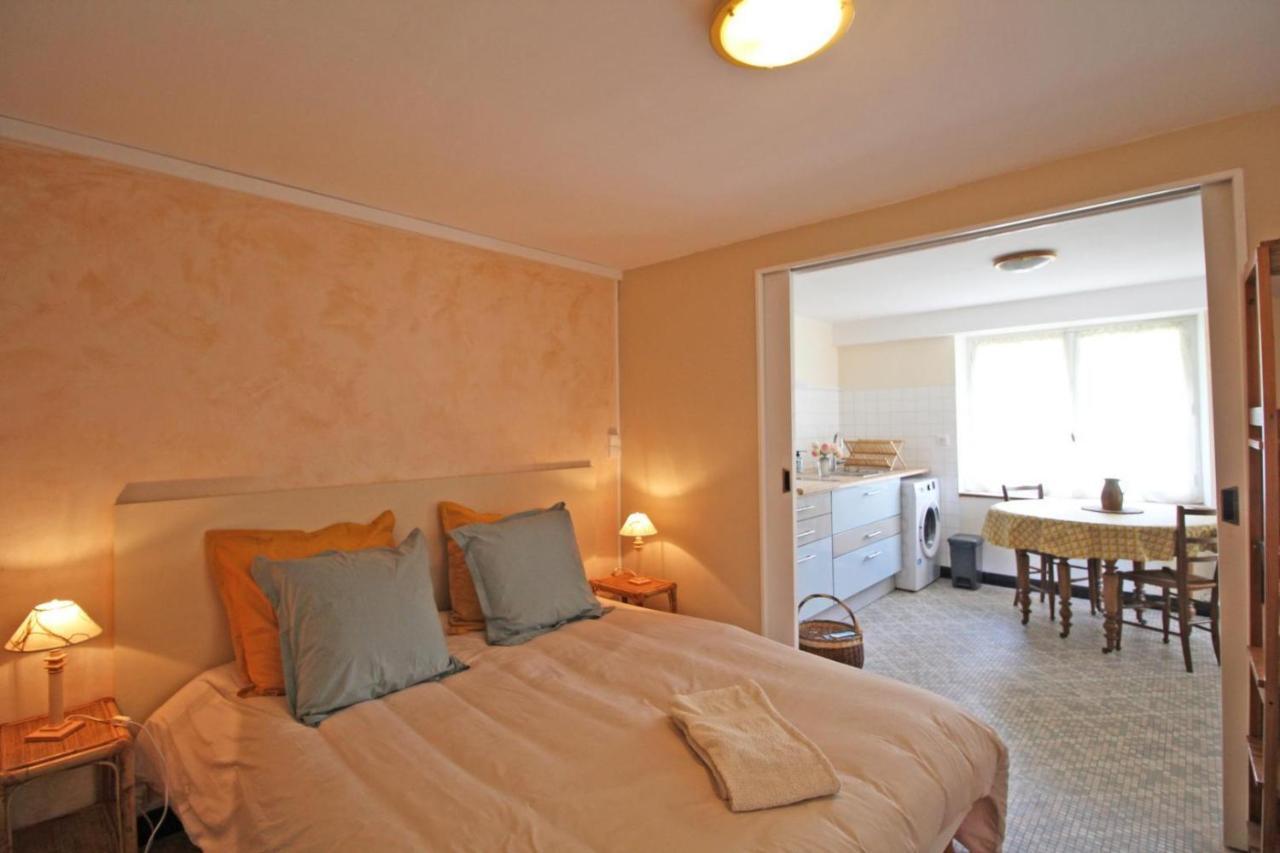 Bed and Breakfast Les Vieux Fourneaux à Nantiat Extérieur photo